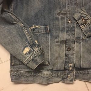 Levi’s 🧥 denim jacket
